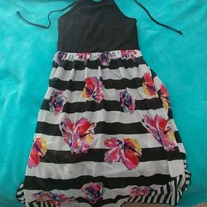 A dress. Barely worn. Perfect condition